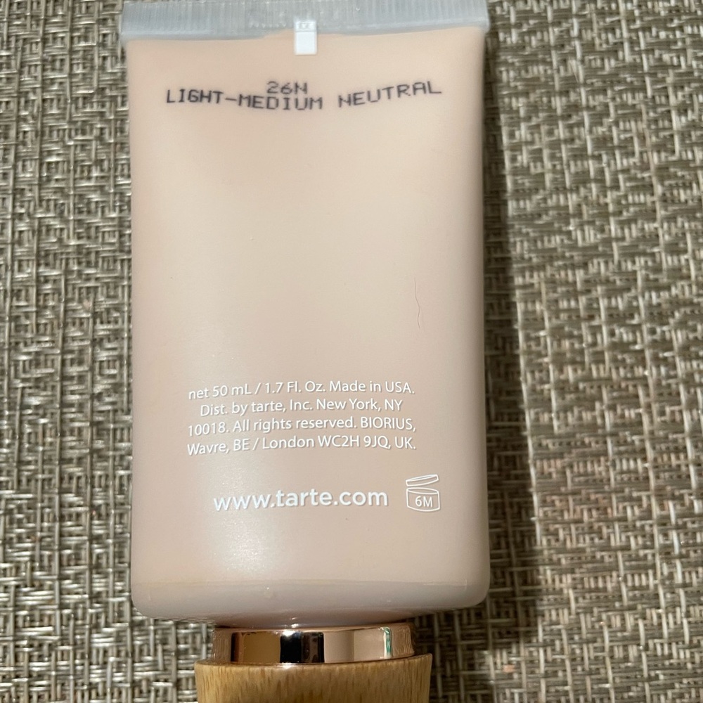 Tarte Amazonian Clay Foundation - 26N - Picture 2 of 2